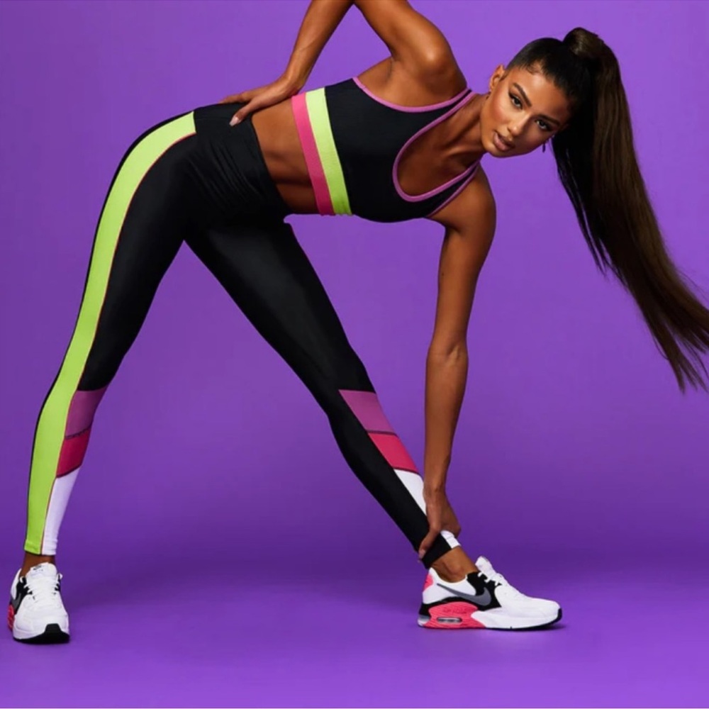 BEACH RIOT BAILEY LEGGING in BLACK LIME PUNCH XS